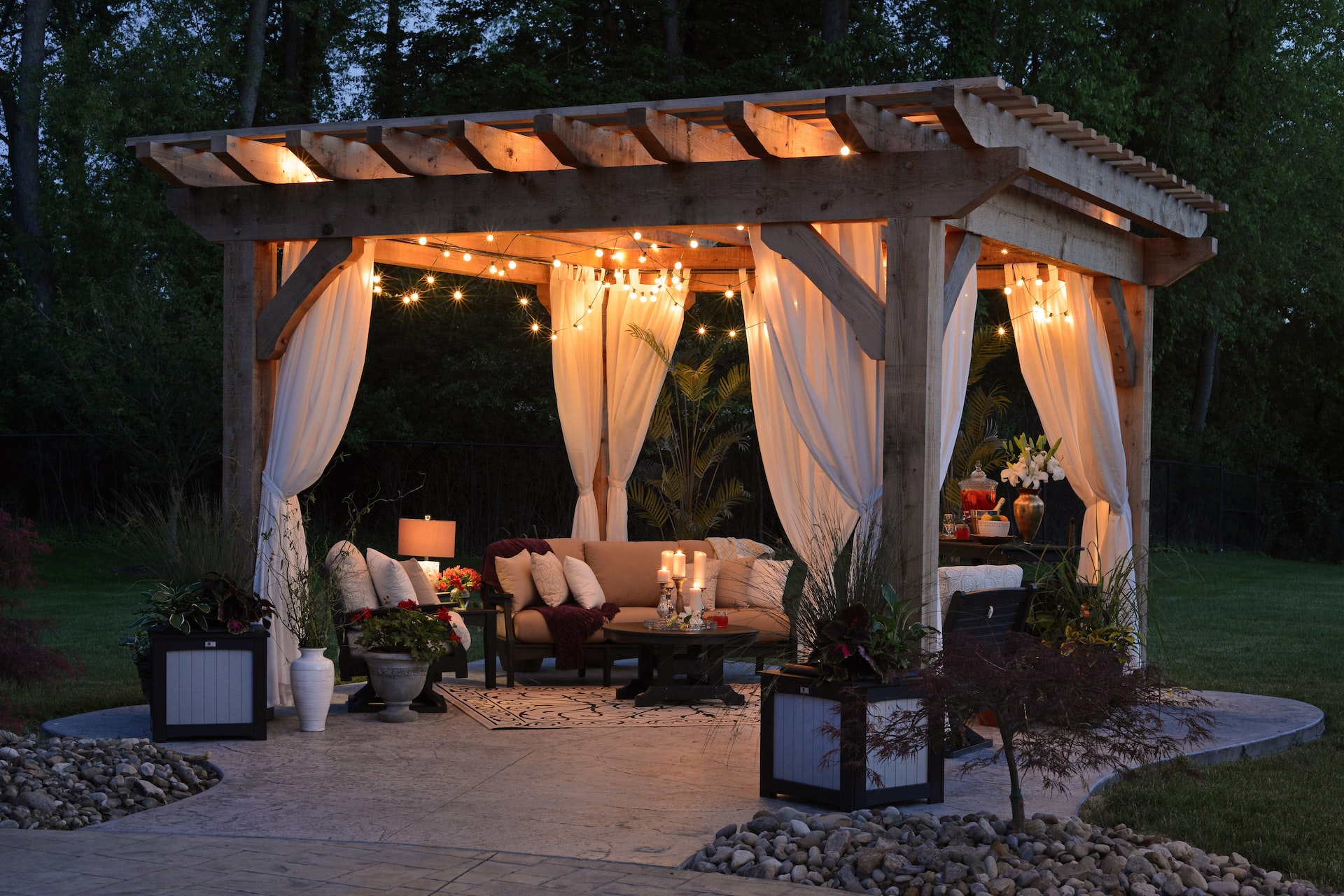 outdoor pergola designs